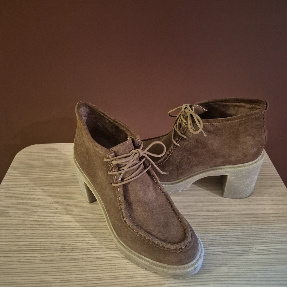 Lucky Brand Tan Suede Heeled Boots
